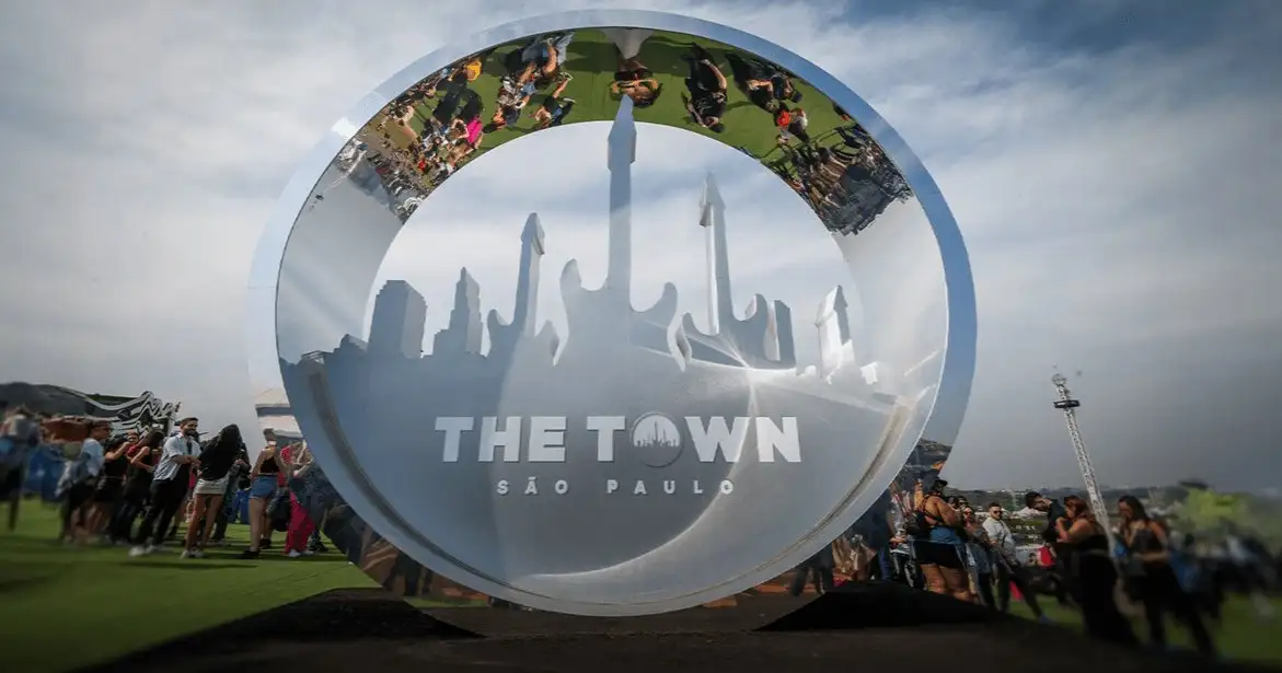 Imagem ilustrativa de festival — referência The Town